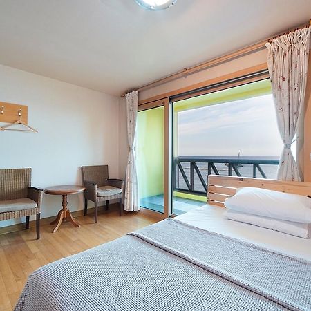 Leselect Pension Gangneung Exterior photo