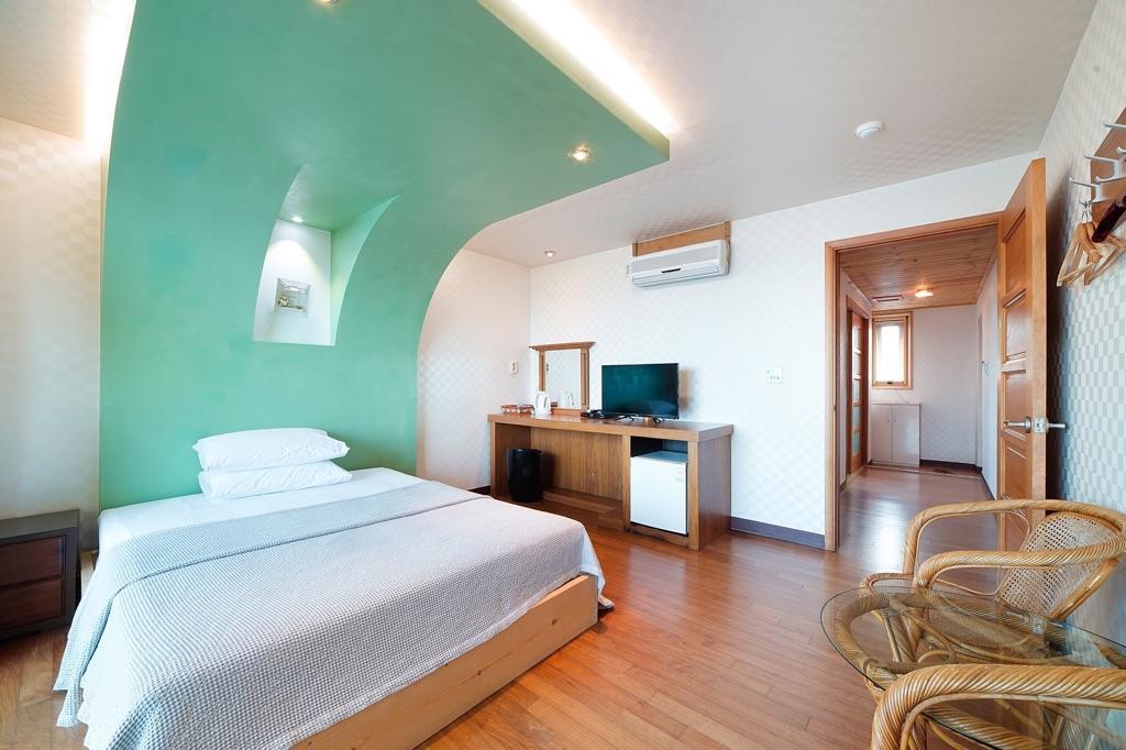 Leselect Pension Gangneung Exterior photo